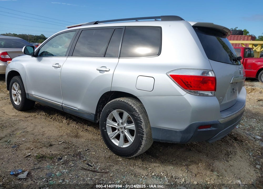 2011 TOYOTA HIGHLANDER SE VIN: 5TDZA3EHXBS008658