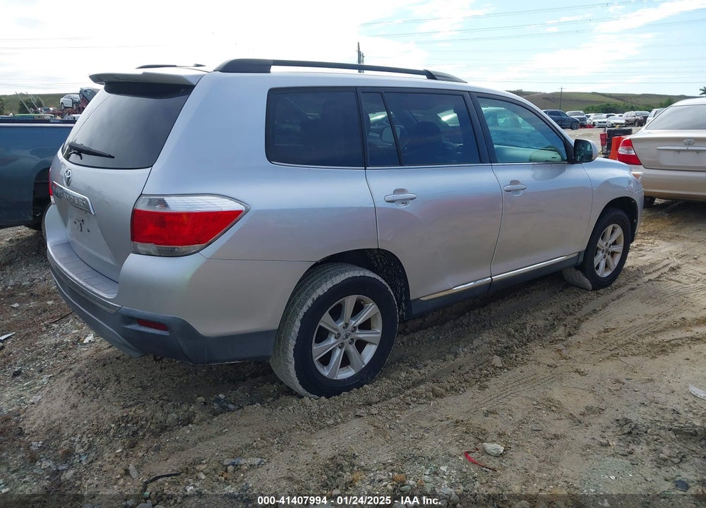 2011 TOYOTA HIGHLANDER SE VIN: 5TDZA3EHXBS008658