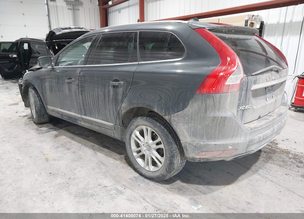 2016 VOLVO XC60 VIN: YV4612RK5G2822876