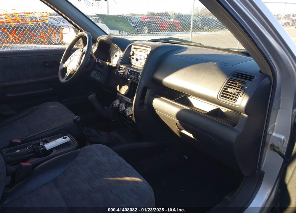 2003 HONDA CR-V LX VIN: SHSRD77493U136123