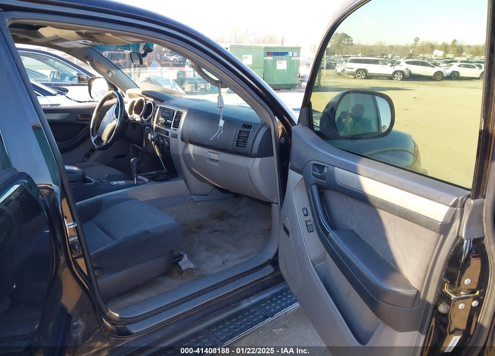 2005 TOYOTA 4RUNNER SR5 SPORT V8 VIN: JTEBT14R250047905