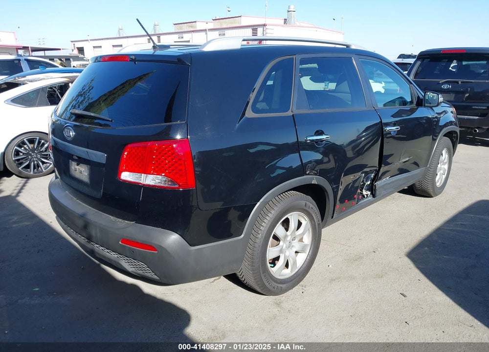 2012 KIA SORENTO LX VIN: 5XYKT4A62CG257511
