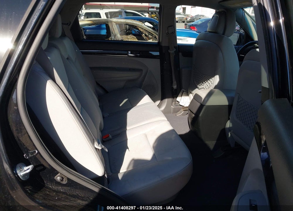 2012 KIA SORENTO LX VIN: 5XYKT4A62CG257511
