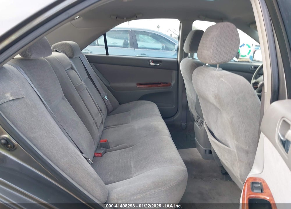 2003 TOYOTA CAMRY XLE VIN: JTDBE32K030180031