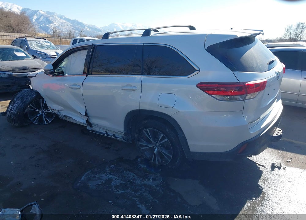 2017 TOYOTA HIGHLANDER VIN: 5TDBZRFH0HS481280