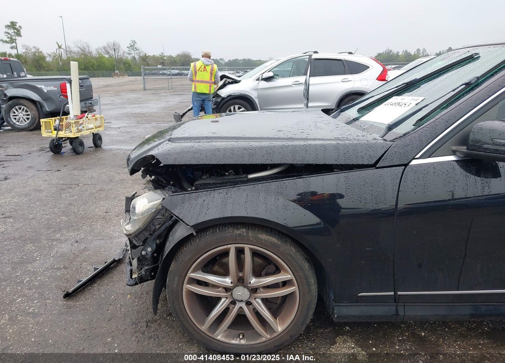 2014 MERCEDES-BENZ C 250 VIN: WDDGF4HB3ER309867