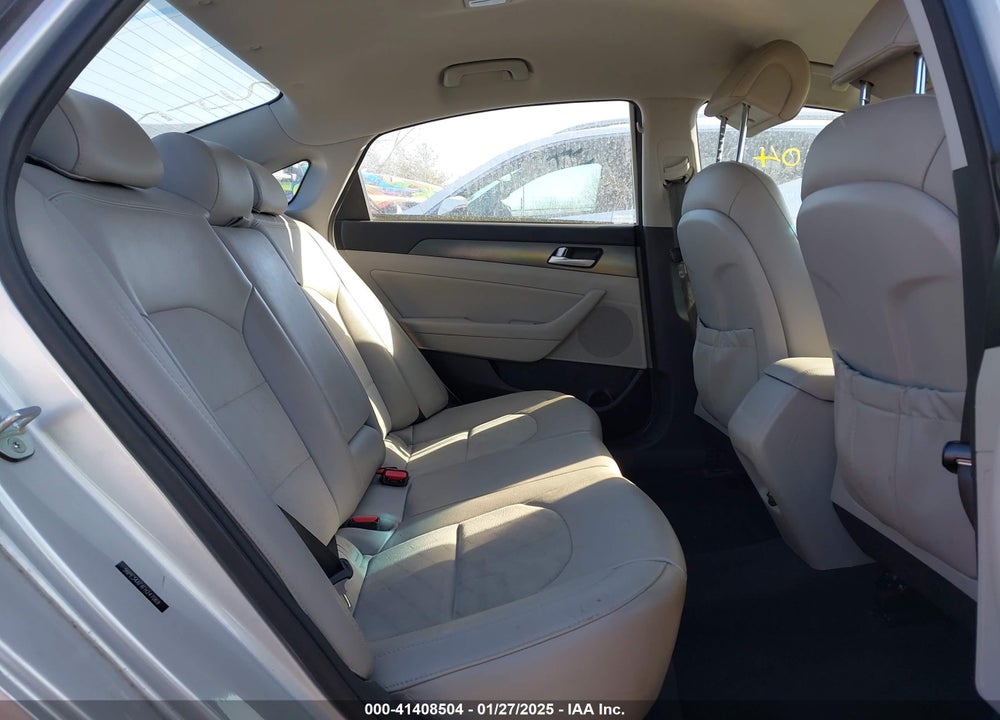 2015 HYUNDAI SONATA VIN: 5NPE34AF4FH247069