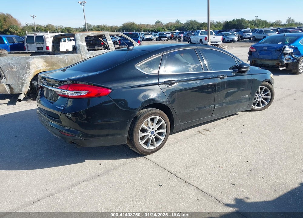 2017 FORD FUSION VIN: 3FA6P0LU5HR158422