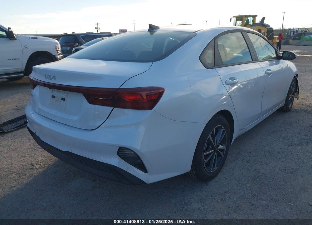 2024 KIA FORTE LXS VIN: 3KPF24AD2RE792735
