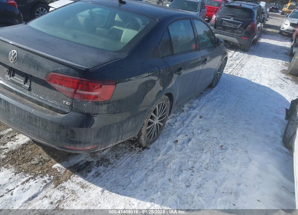 2016 VOLKSWAGEN JETTA VIN: 3VWD17AJ3GM239593