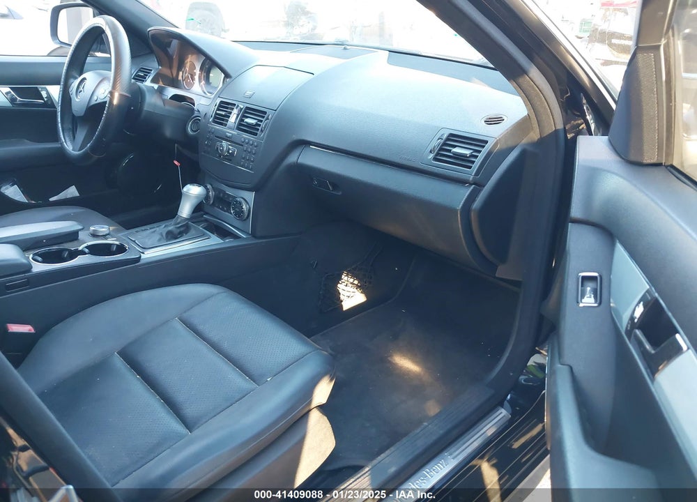 2008 MERCEDES-BENZ C 300 VIN: WDDGF54X68R025533