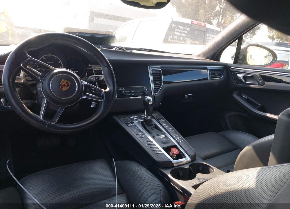 2017 PORSCHE MACAN VIN: WP1AF2A58HLB62038
