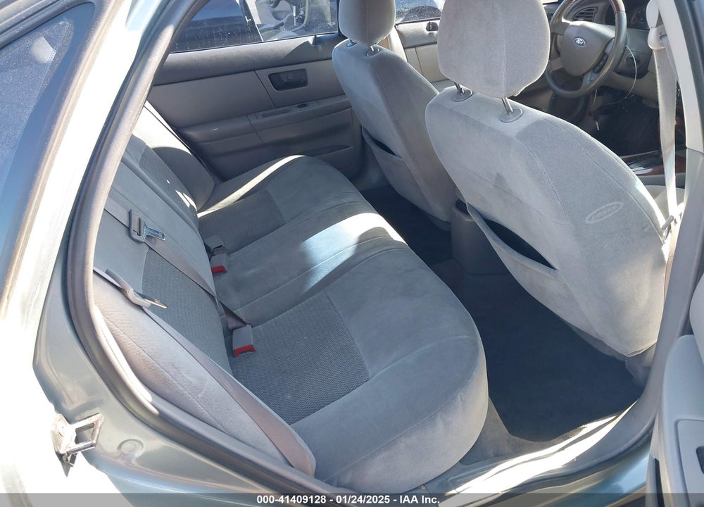 2005 FORD TAURUS SEL VIN: 1FAHP56S95A272901