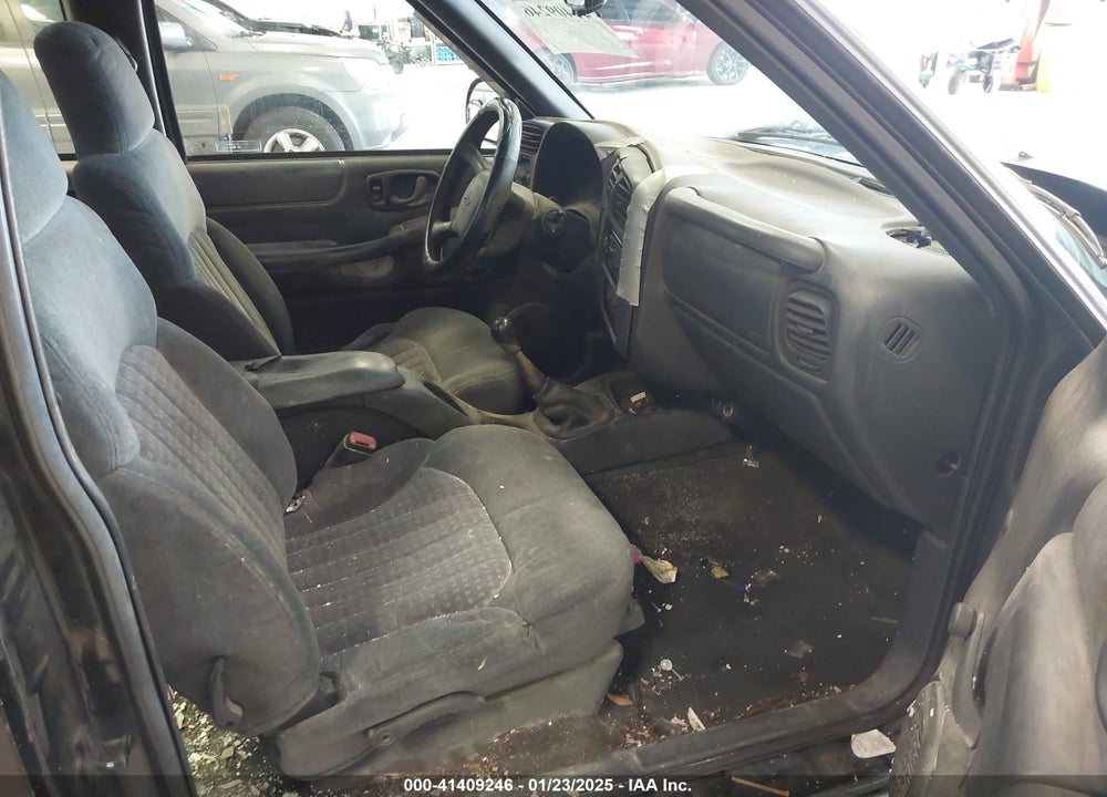 2000 CHEVROLET S-10 LS VIN: 1GCCS1943YK168119