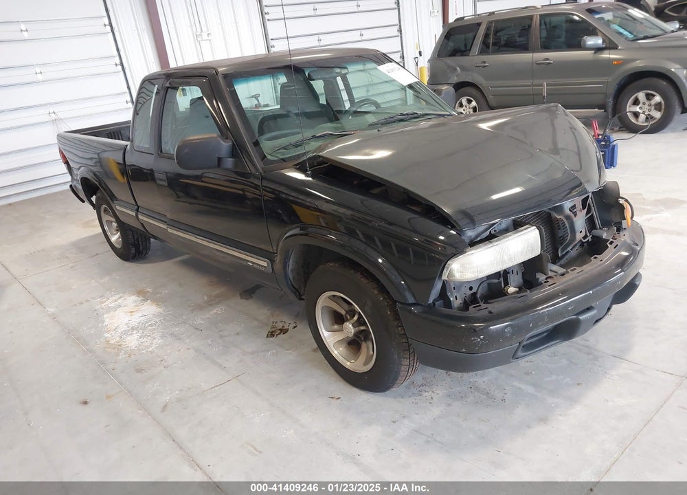 2000 CHEVROLET S-10 LS VIN: 1GCCS1943YK168119