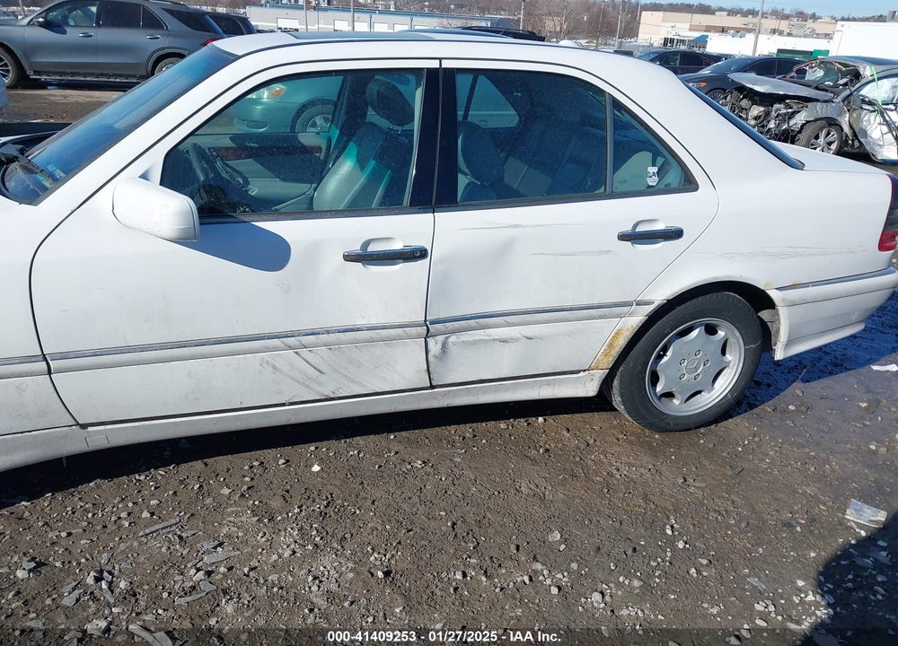 2000 MERCEDES-BENZ C 230 KOMPRESSOR VIN: WDBHA24G4YA859504