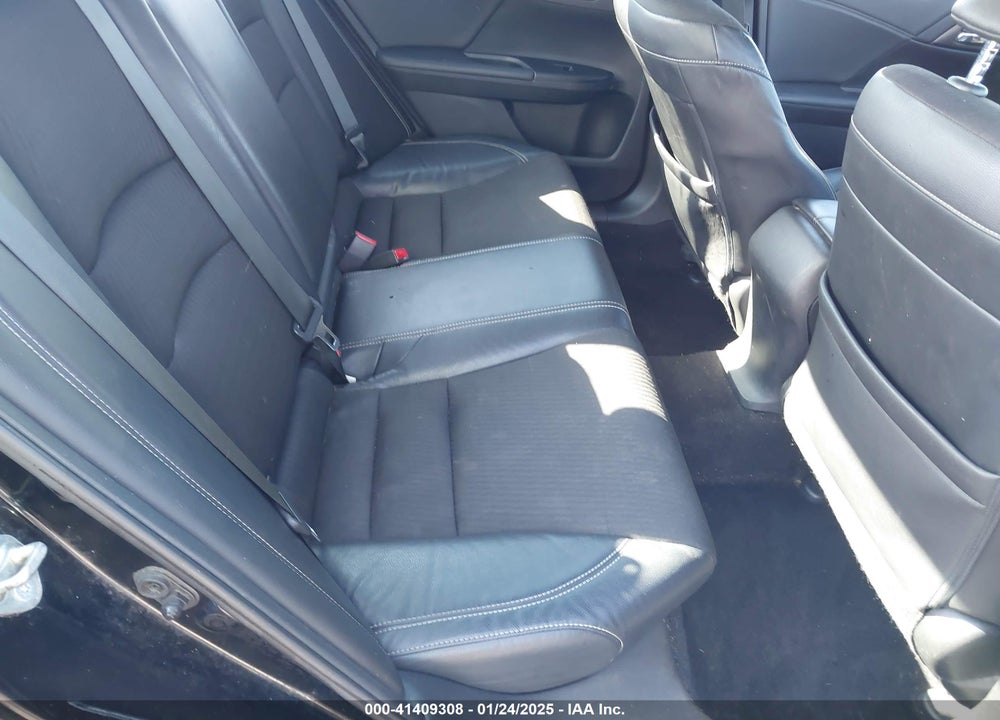 2016 HONDA ACCORD VIN: 1HGCR2F5XGA100601