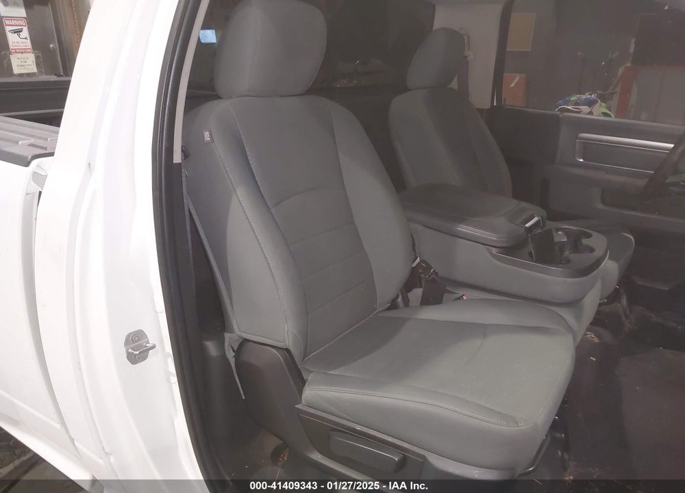 2014 RAM 1500 VIN: 3C6JR6AG7EG310097