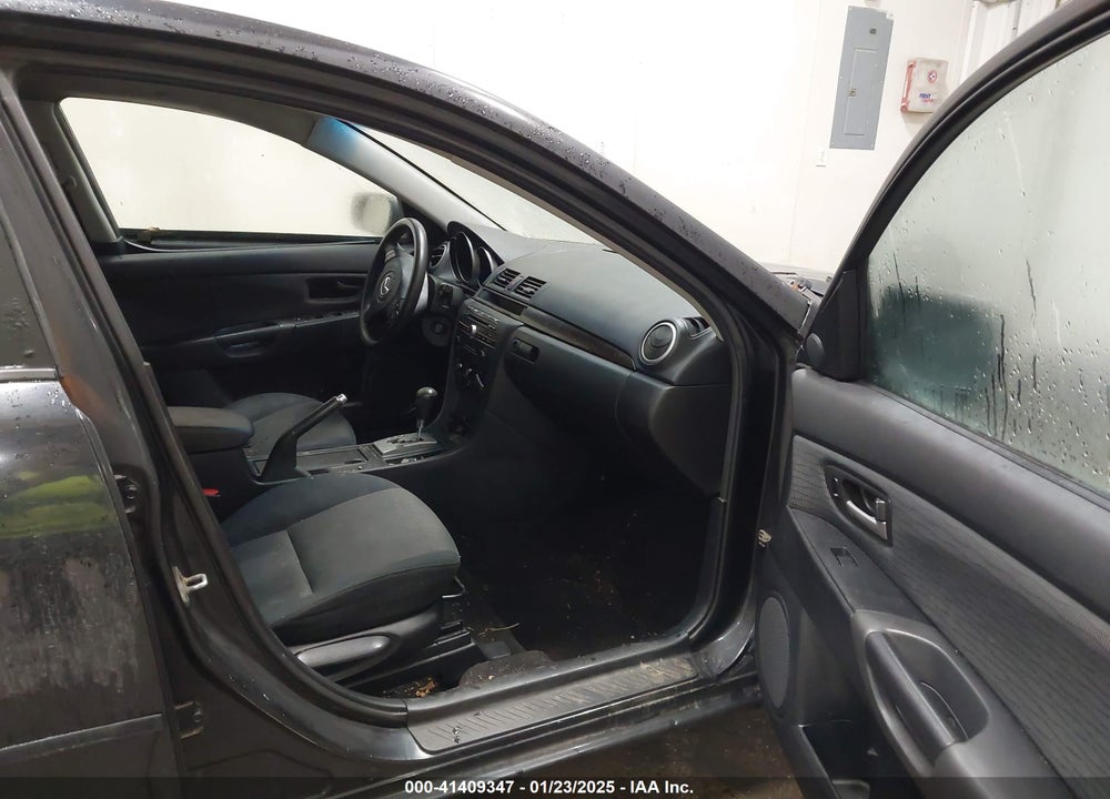 2007 MAZDA 3 I VIN: JM1BK12F471600180