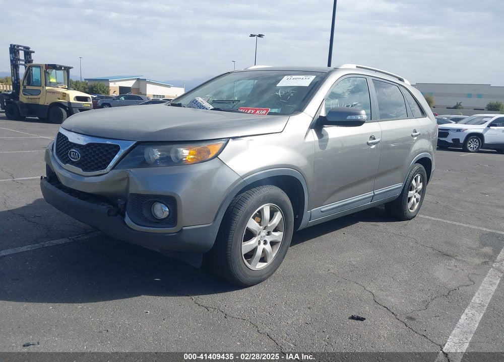 2013 KIA SORENTO LX V6 VIN: 5XYKT4A28DG394676
