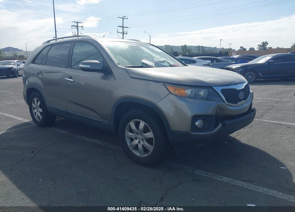 2013 KIA SORENTO LX V6 VIN: 5XYKT4A28DG394676
