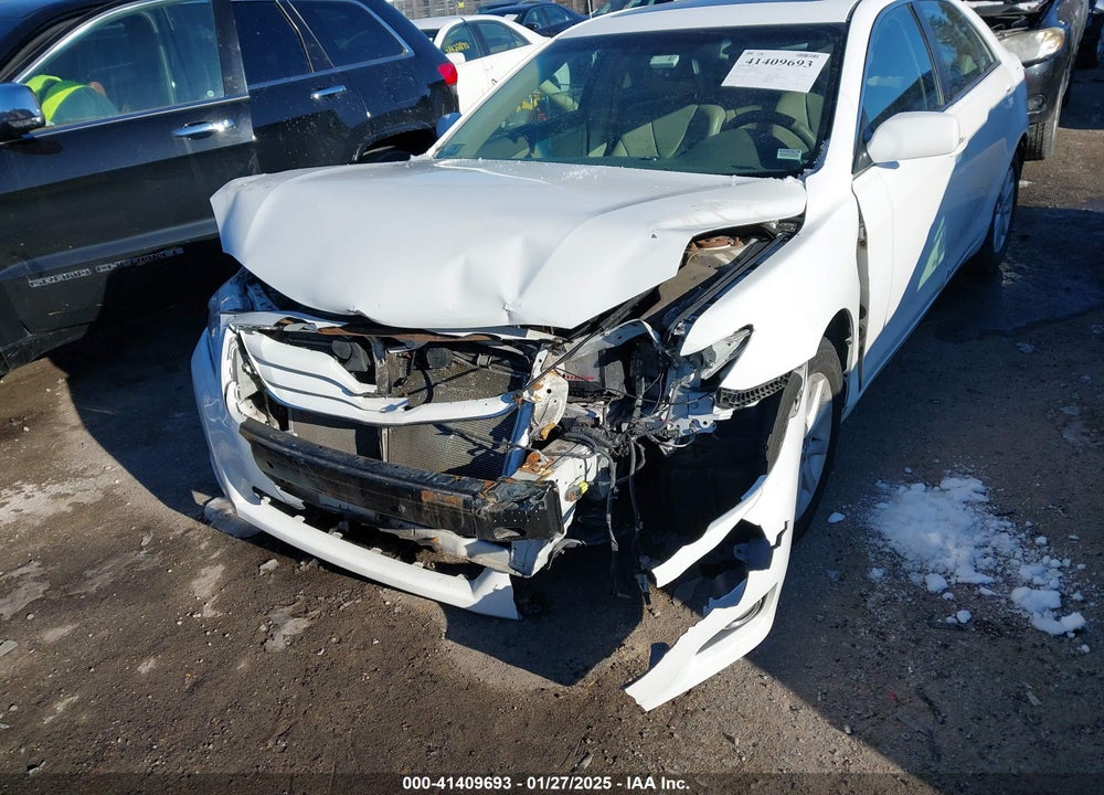 2010 TOYOTA CAMRY XLE VIN: 4T4BF3EK8AR046903