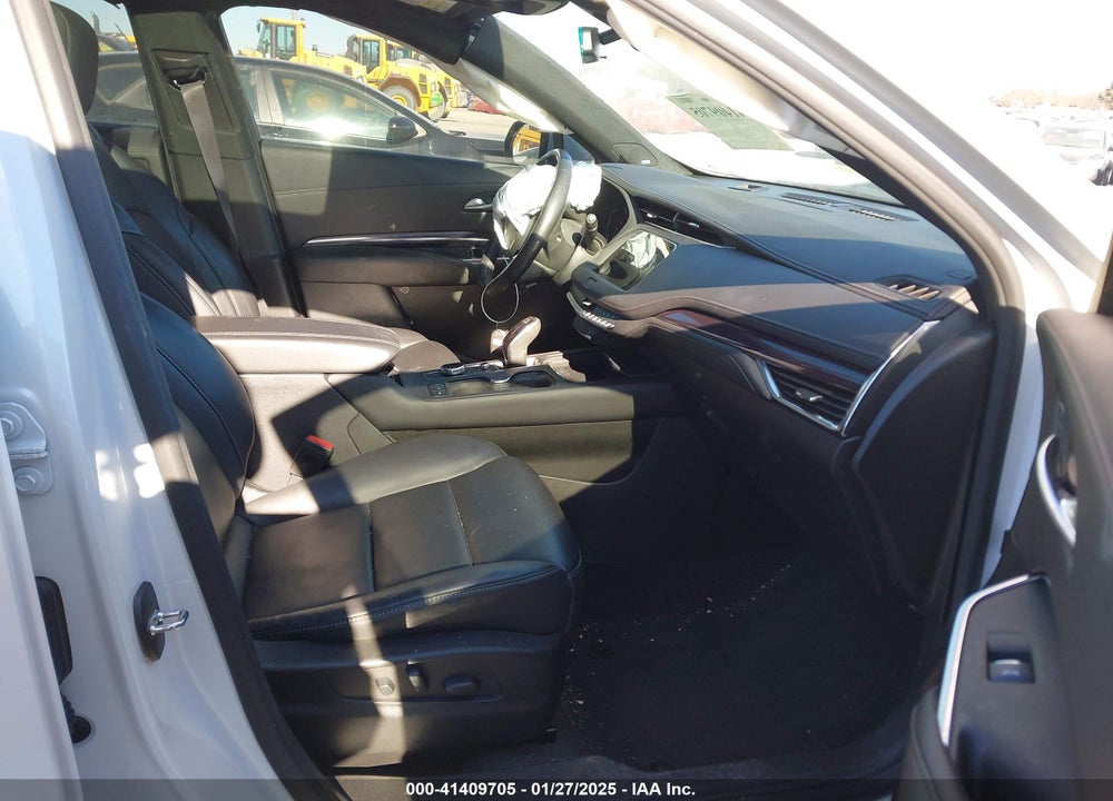 2022 CADILLAC XT4 VIN: 1GYFZBR42NF170554