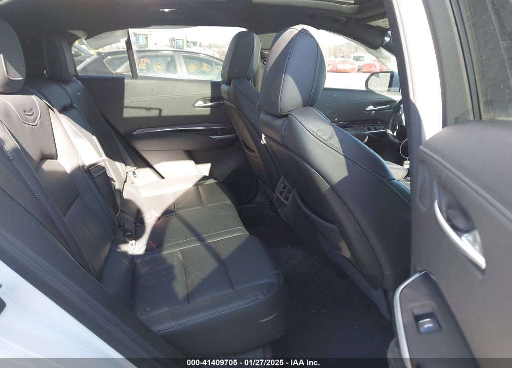 2022 CADILLAC XT4 VIN: 1GYFZBR42NF170554