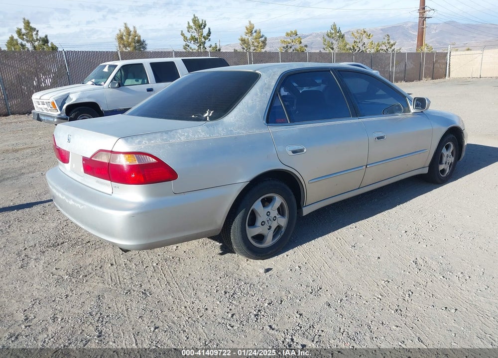 1999 HONDA ACCORD EX VIN: 1HGCG5656XA005668