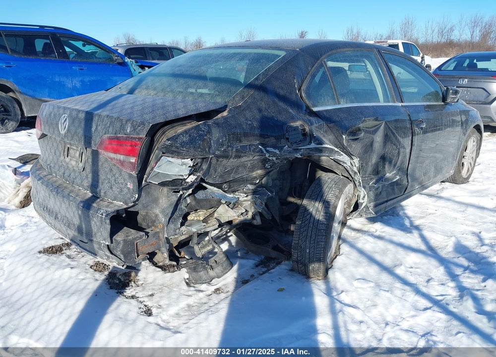 2017 VOLKSWAGEN JETTA VIN: 3VW2B7AJ7HM370032