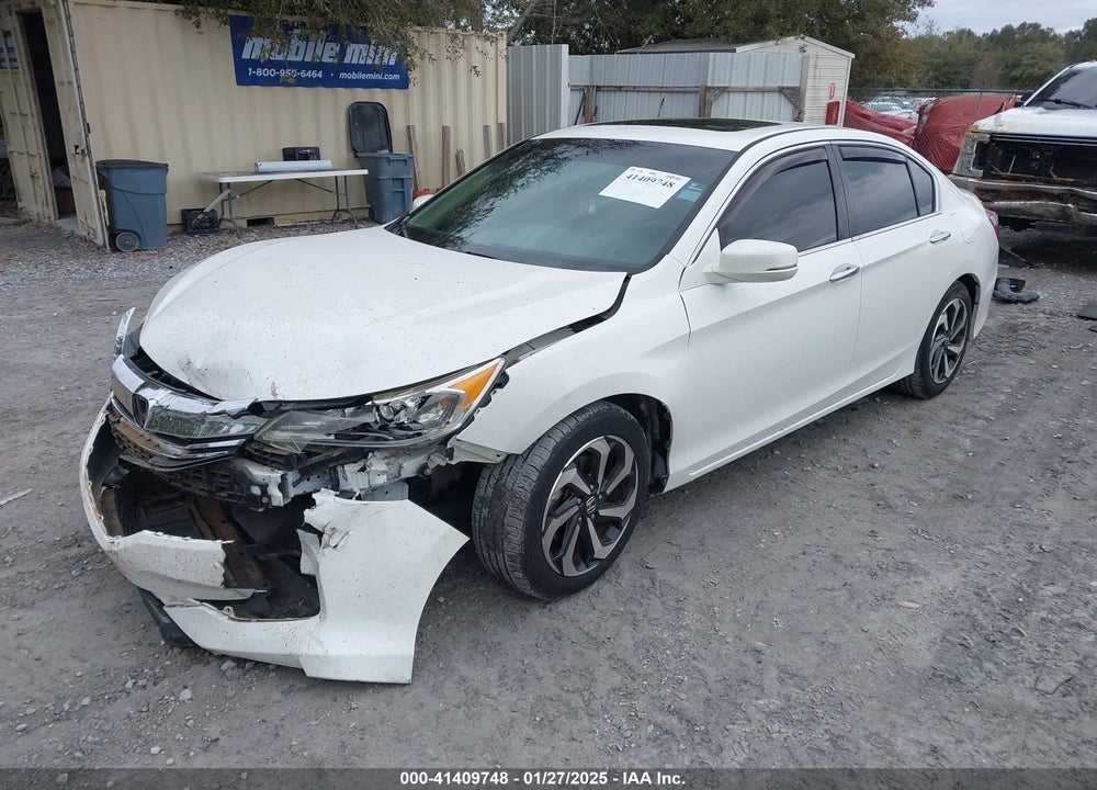2016 HONDA ACCORD VIN: 1HGCR2F84GA151960