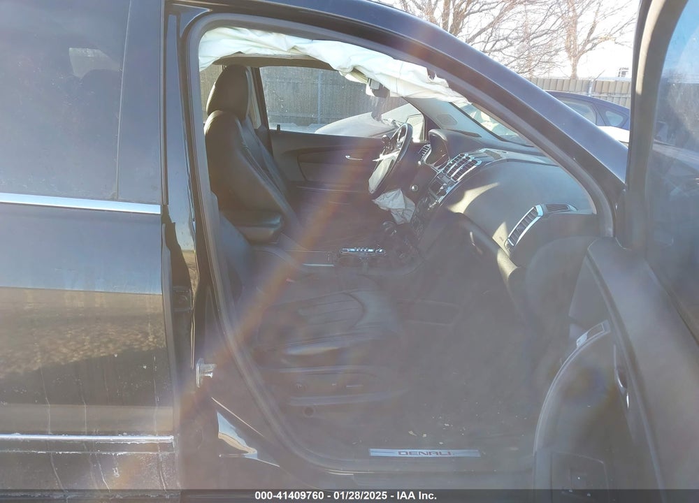 2011 GMC ACADIA VIN: 1GKKRTED8BJ399897