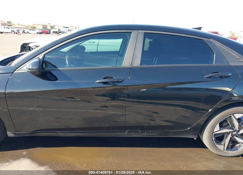 2023 HYUNDAI ELANTRA VIN: KMHLS4AG9PU624243