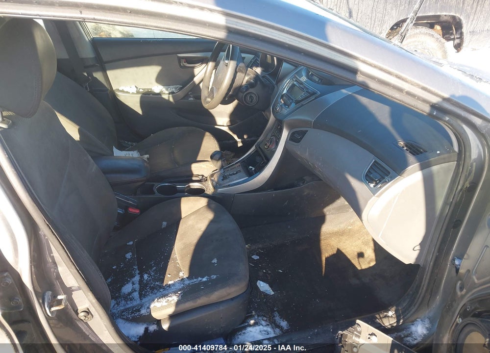 2013 HYUNDAI ELANTRA VIN: 5NPDH4AE4DH211741