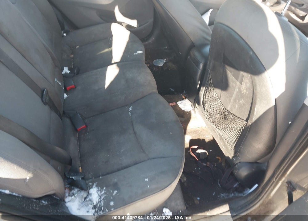 2013 HYUNDAI ELANTRA VIN: 5NPDH4AE4DH211741