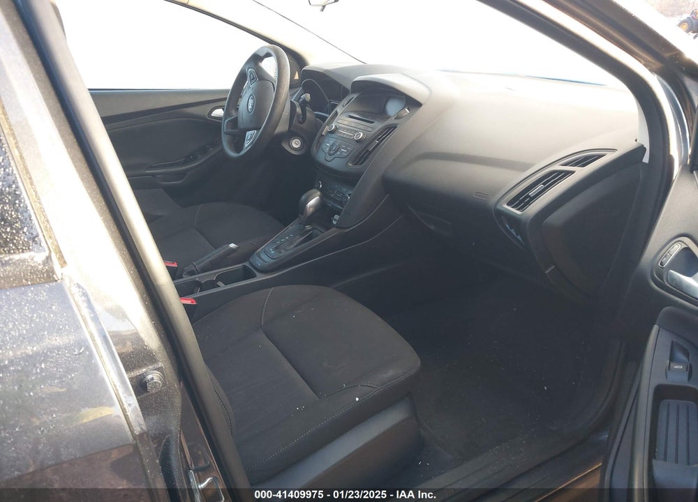 2017 FORD FOCUS VIN: 1FADP3F20HL296502