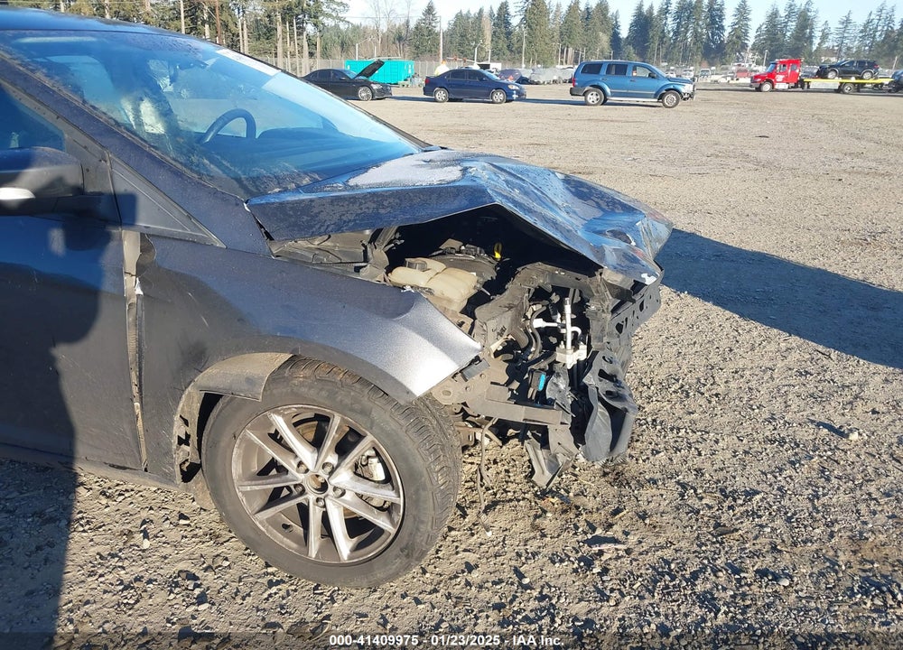 2017 FORD FOCUS VIN: 1FADP3F20HL296502