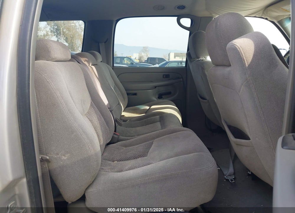 2004 CHEVROLET SUBURBAN 1500 LS VIN: 1GNEC16Z54J203062