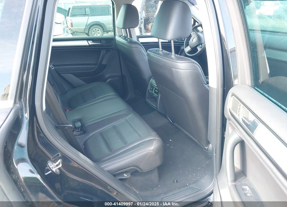 2013 VOLKSWAGEN TOUAREG VR6 SPORT VIN: WVGEF9BP9DD000673