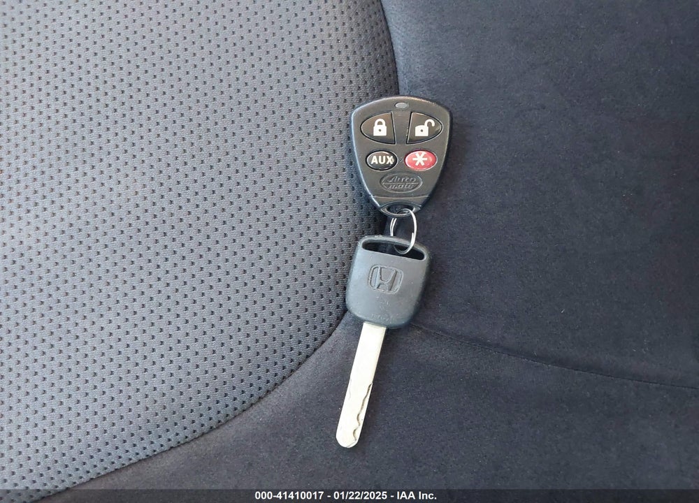 2008 HONDA FIT VIN: JHMGD38428S071114