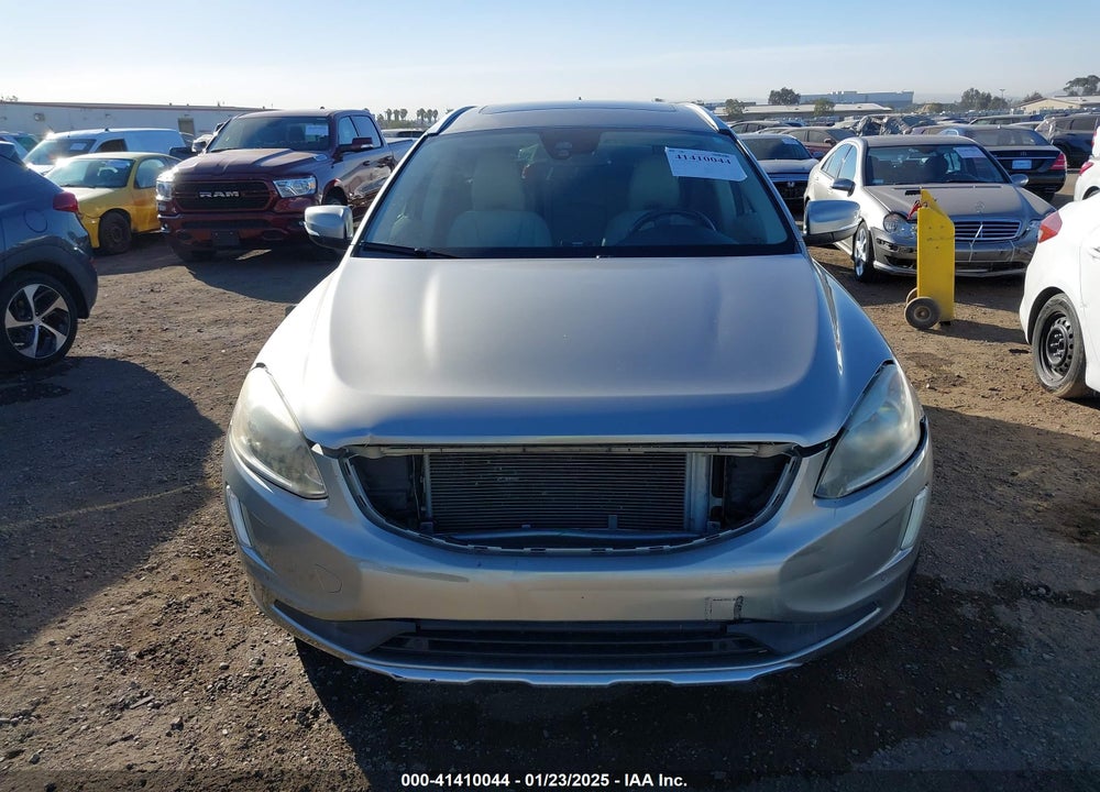 2014 VOLVO XC60 3.2 VIN: YV4940DL7E2502500