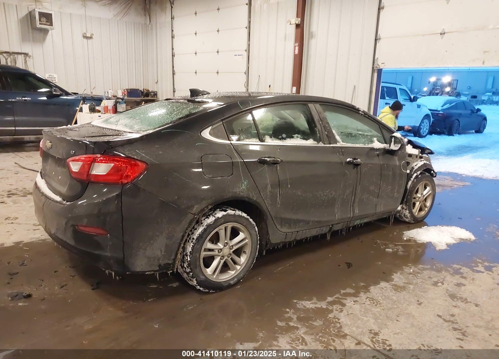 2018 CHEVROLET CRUZE VIN: 1G1BE5SM2J7119676