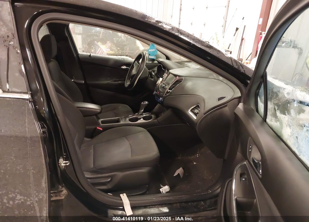 2018 CHEVROLET CRUZE VIN: 1G1BE5SM2J7119676