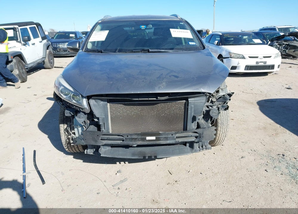 2018 KIA SORENTO 2.4L LX VIN: 5XYPG4A30JG339556