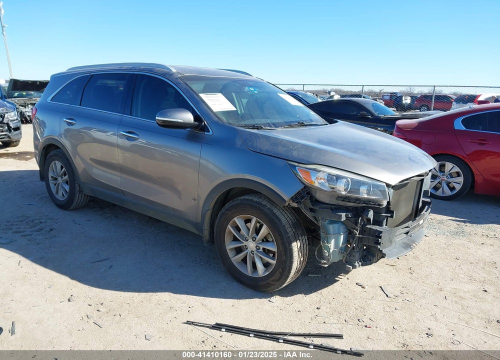 2018 KIA SORENTO 2.4L LX VIN: 5XYPG4A30JG339556
