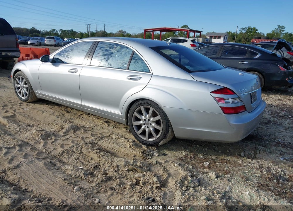 2007 MERCEDES-BENZ S 550 VIN: WDDNG71X37A079454