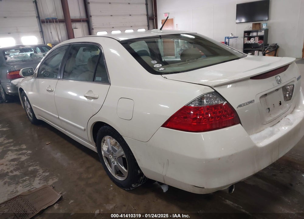 2006 HONDA ACCORD VIN: JHMCN36566C002442