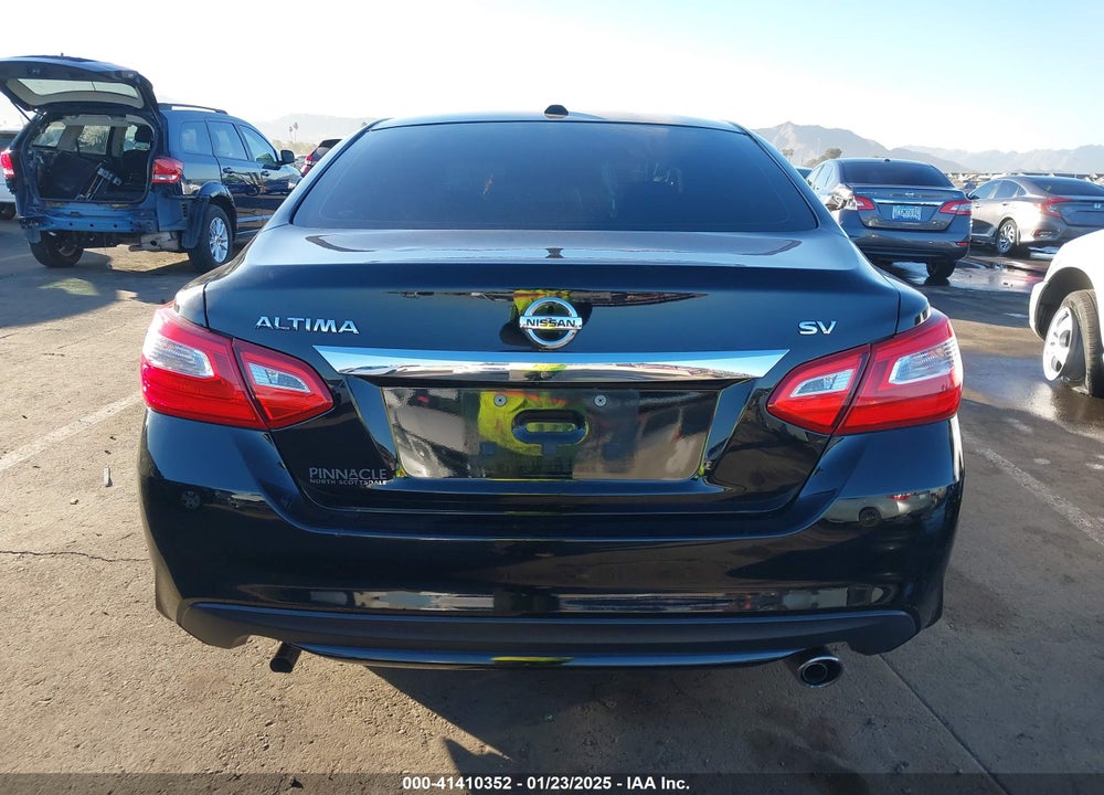 2017 NISSAN ALTIMA VIN: 1N4AL3AP7HC110925