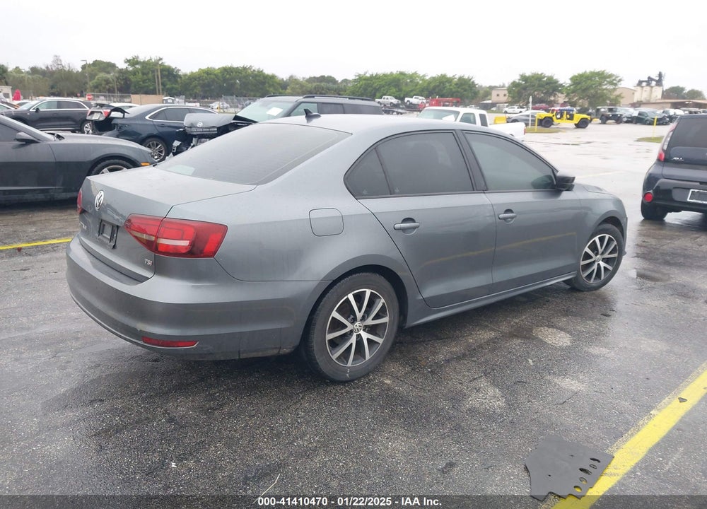 2016 VOLKSWAGEN JETTA 1.4T SE VIN: 3VWD67AJ2GM315418