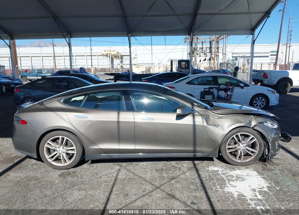 2015 TESLA MODEL S 70D/85D/P85D VIN: 5YJSA1E28FF120273